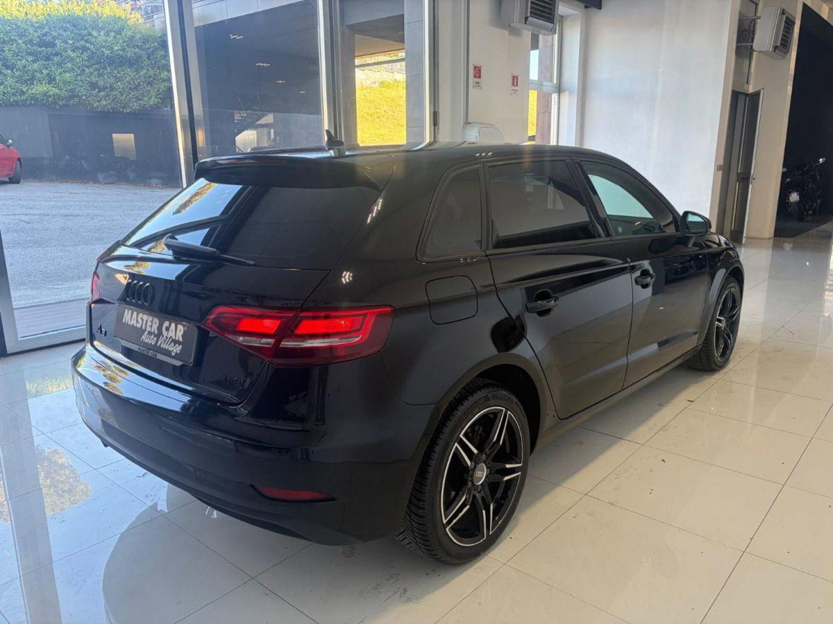 Audi A3 Sportback 1.0 TFSI Business (4)