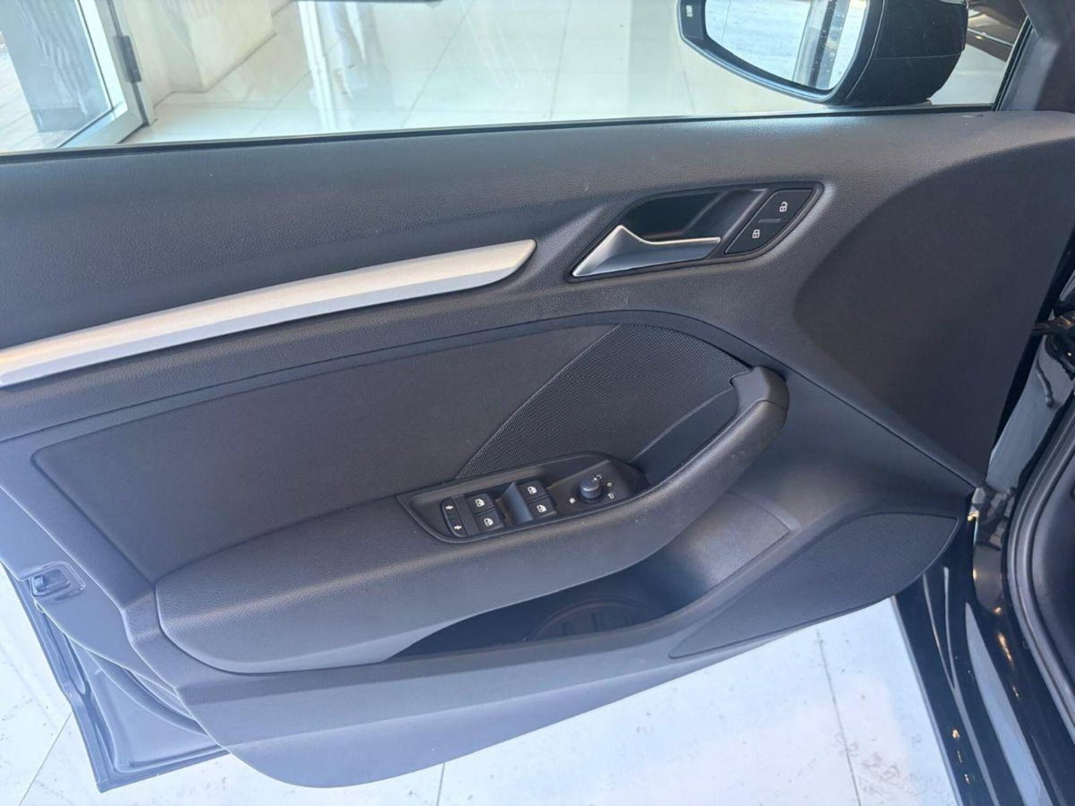 Audi A3 Sportback 1.0 TFSI Business (8)