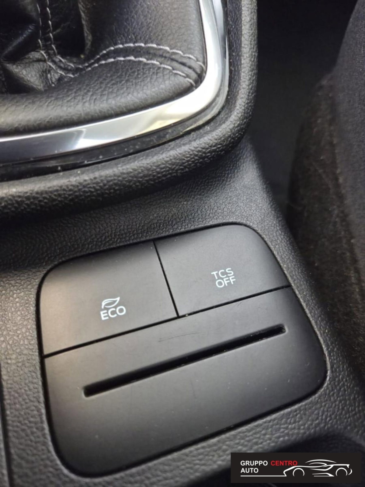 Ford Fiesta 1.5 EcoBlue 5 porte Titanium (12)