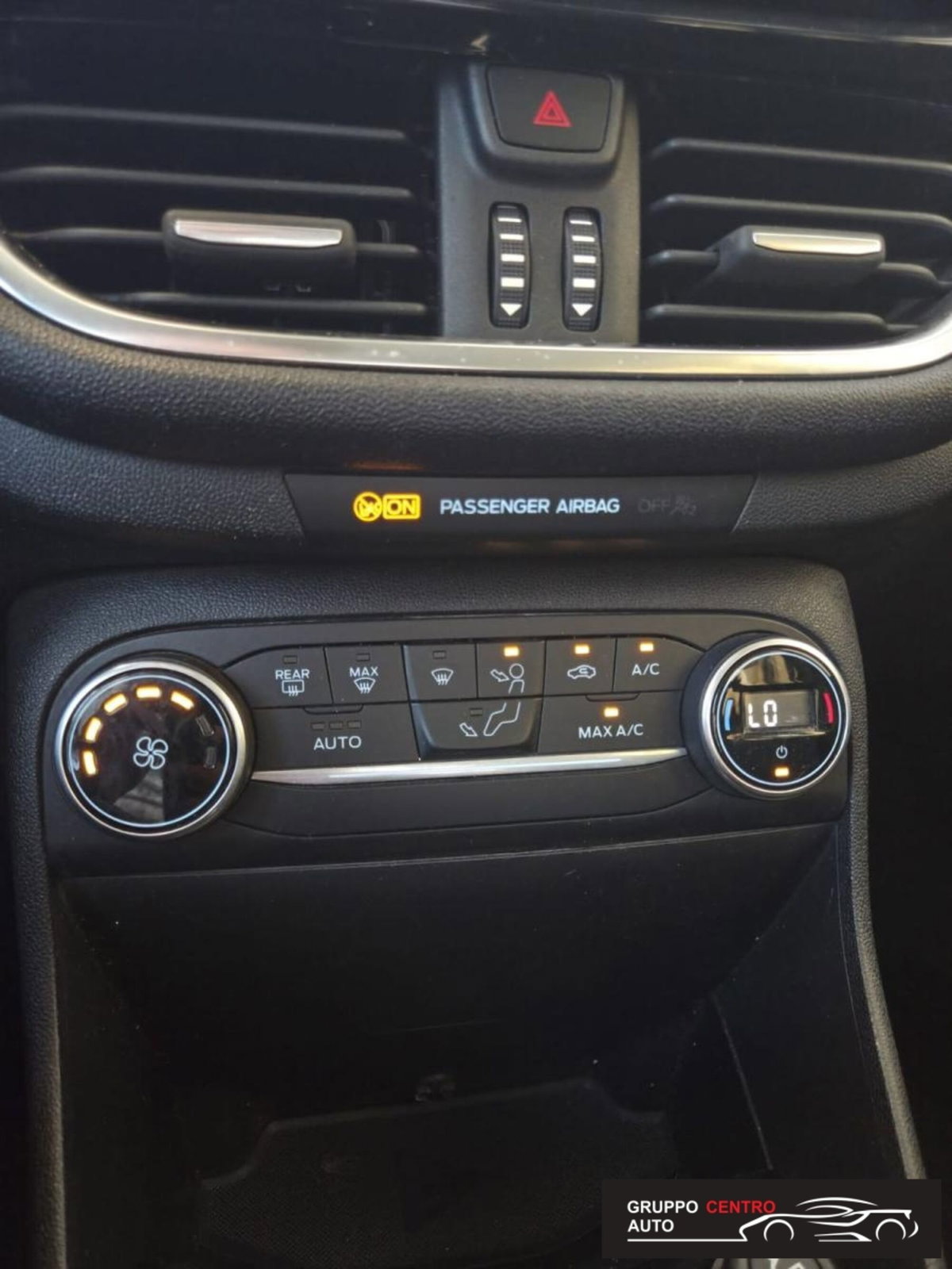 Ford Fiesta 1.5 EcoBlue 5 porte Titanium (13)