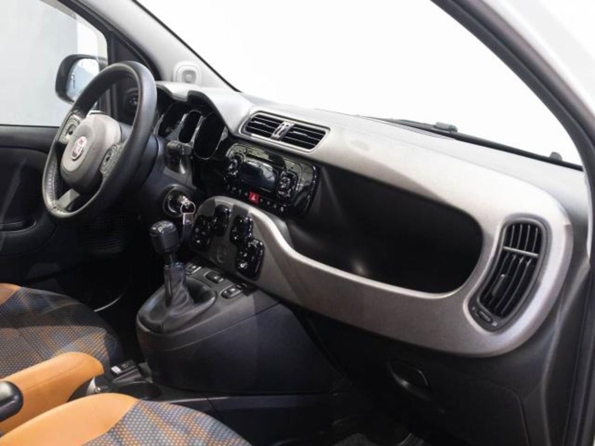 Fiat Panda 1.3 MJT 16V DPF 4x4 Climbing (11)