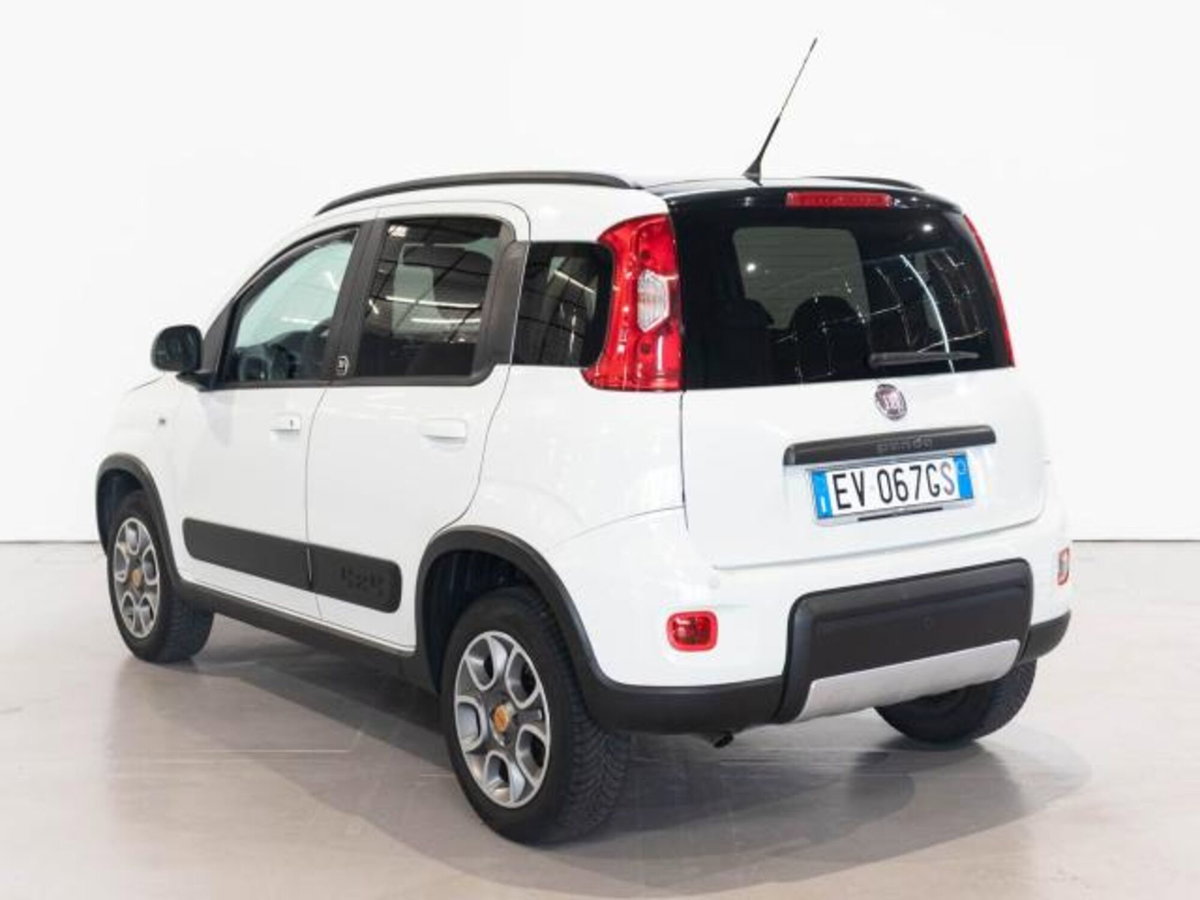 Fiat Panda 1.3 MJT 16V DPF 4x4 Climbing (3)