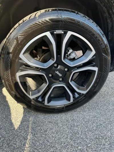 Jeep Avenger 1.2 turbo Summit fwd 100cv (10)