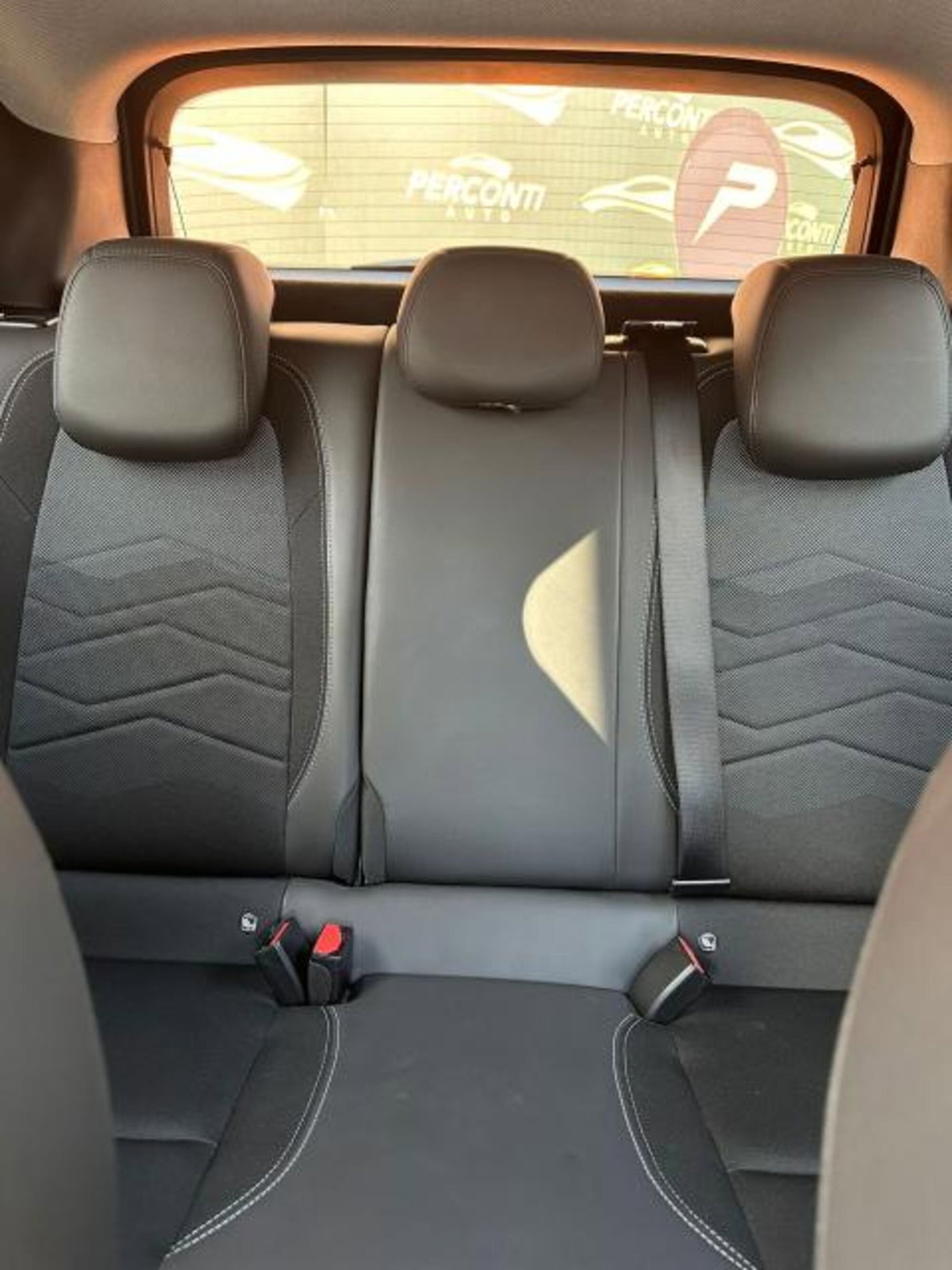Jeep Avenger 1.2 turbo Summit fwd 100cv (17)