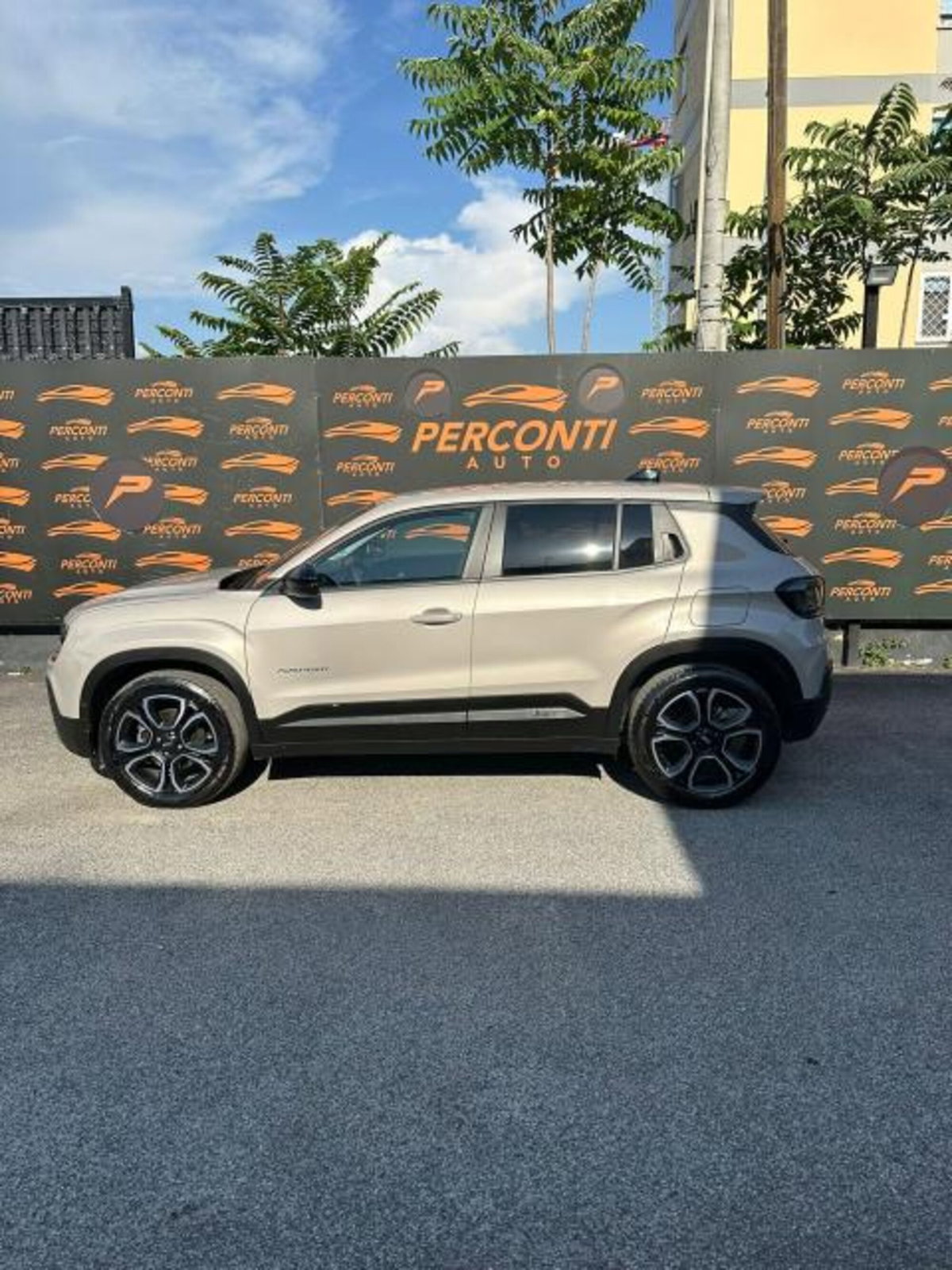 Jeep Avenger 1.2 turbo Summit fwd 100cv (9)