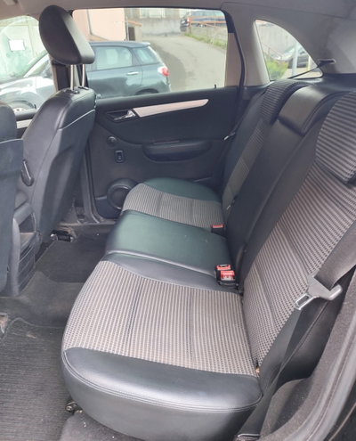 Mercedes-Benz Classe B 180 CDI Sport (10)