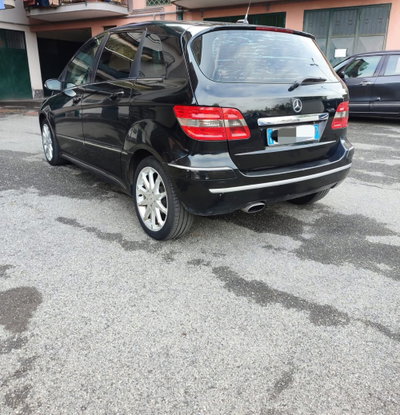 Mercedes-Benz Classe B 180 CDI Sport (5)