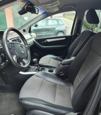 Mercedes-Benz Classe B 180 CDI Sport (7)