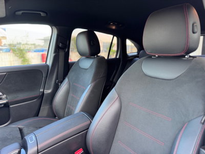Mercedes-Benz GLA SUV 180 d Automatic Premium (11)