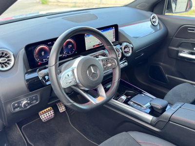 Mercedes-Benz GLA SUV 180 d Automatic Premium (8)