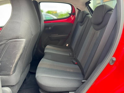 Peugeot 108 VTi 82 CV 5 porte Allure (16)