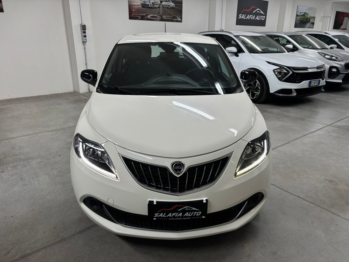 Lancia Ypsilon 1.0 FireFly 5 porte S&S Hybrid Silver Plus