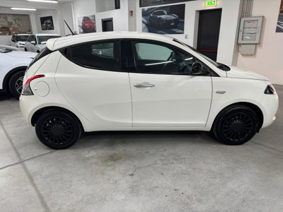 Lancia Ypsilon 1.0 FireFly 5 porte S&S Hybrid Silver Plus (5)