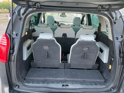 Peugeot 5008 2.0 HDi 150CV Allure (19)