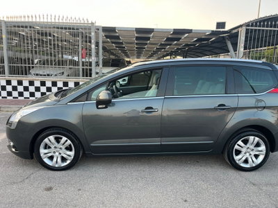 Peugeot 5008 2.0 HDi 150CV Allure (8)
