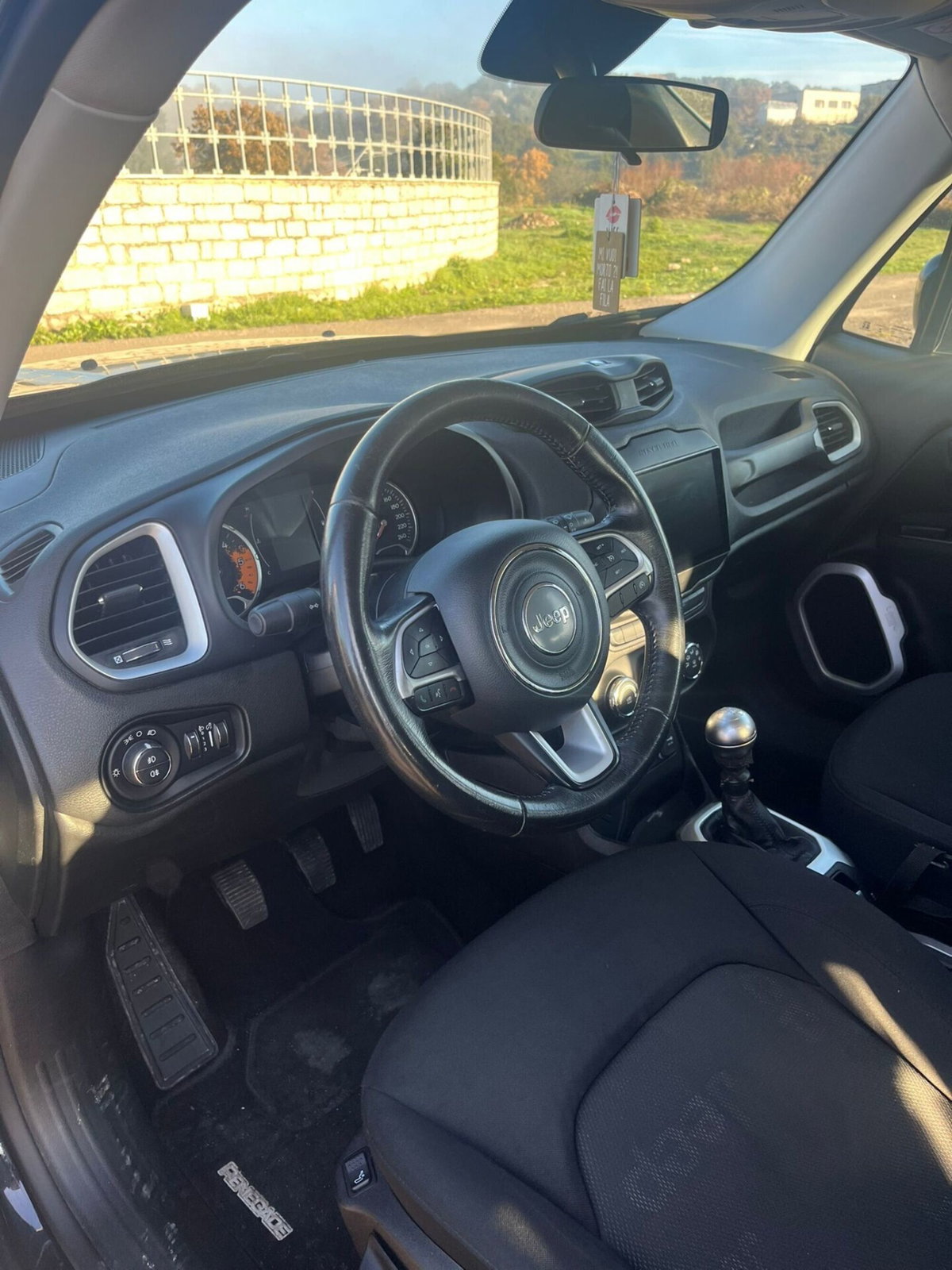 Jeep Renegade 1.6 Mjt DDCT 120 CV Limited (17)