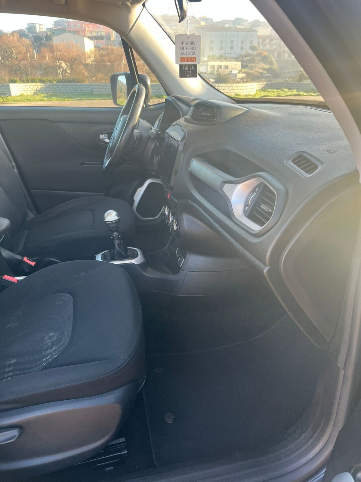 Jeep Renegade 1.6 Mjt DDCT 120 CV Limited (18)