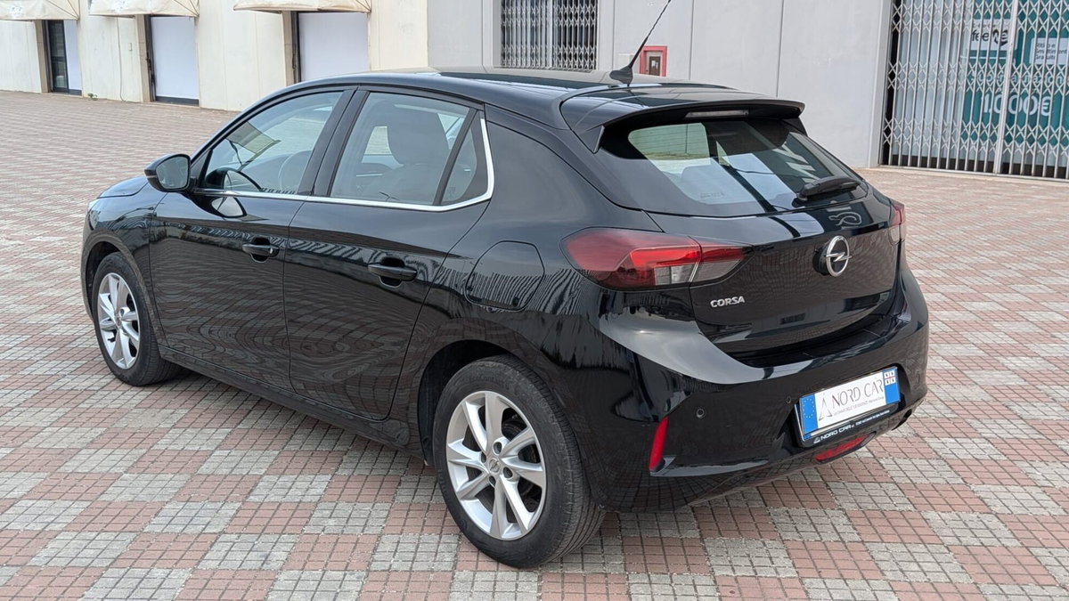 Opel Corsa 1.2 Edition (7)