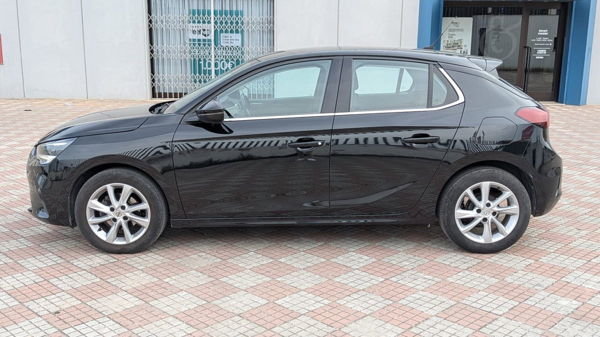 Opel Corsa 1.2 Edition (8)
