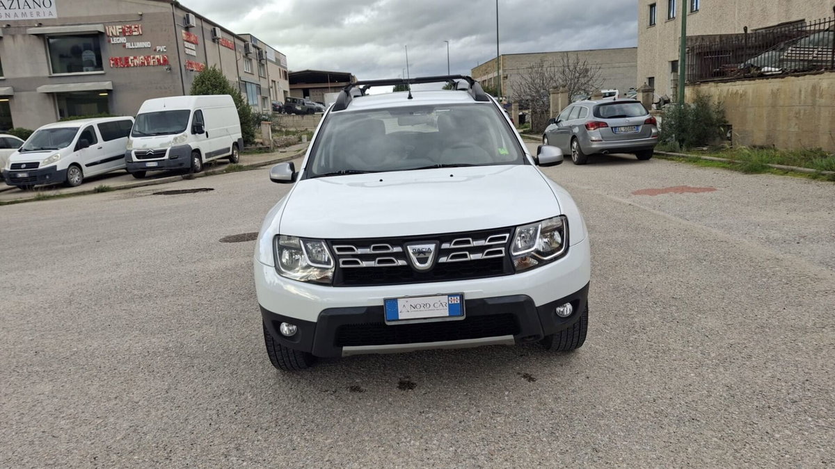 Dacia Duster 1.5 dCi 110CV S&S 4x2 Serie Speciale Lauréate Family (2)
