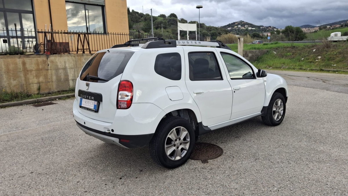 Dacia Duster 1.5 dCi 110CV S&S 4x2 Serie Speciale Lauréate Family (6)