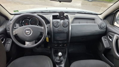 Dacia Duster 1.5 dCi 110CV S&S 4x2 Serie Speciale Lauréate Family (8)