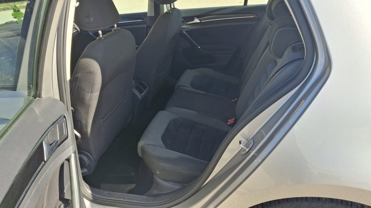 Volkswagen Golf 2.0 TDI 5p. Highline BlueMotion Technology (11)