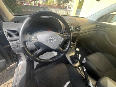 Toyota Avensis Station Wagon 2.2 D-4D 16V Station Wagon (10)