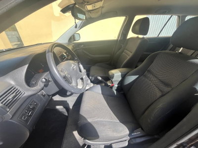 Toyota Avensis Station Wagon 2.2 D-4D 16V Station Wagon (11)