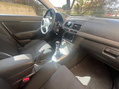 Toyota Avensis Station Wagon 2.2 D-4D 16V Station Wagon (12)