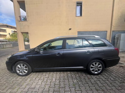 Toyota Avensis Station Wagon 2.2 D-4D 16V Station Wagon (3)