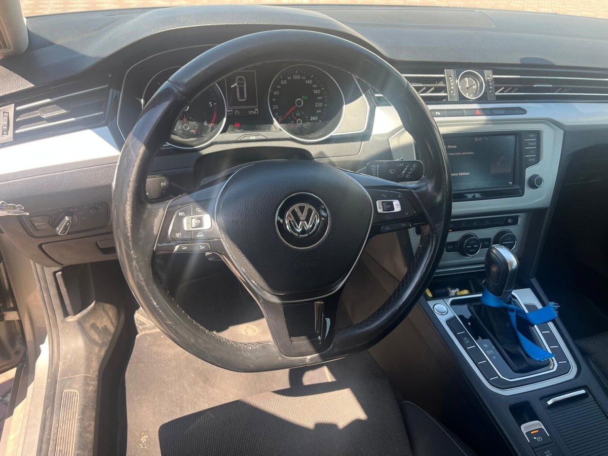 Volkswagen Passat Variant 2.0 TDI DSG Comfortline BlueMotion Technology (10)