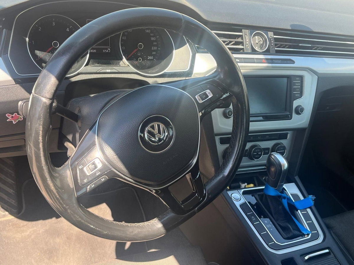 Volkswagen Passat Variant 2.0 TDI DSG Comfortline BlueMotion Technology (11)