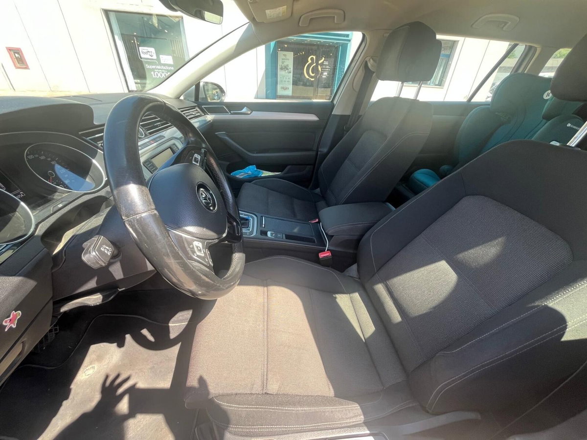 Volkswagen Passat Variant 2.0 TDI DSG Comfortline BlueMotion Technology (12)