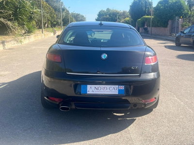 Alfa Romeo GT 1.9 MJT 16V Distinctive (5)