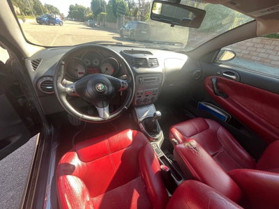 Alfa Romeo GT 1.9 MJT 16V Distinctive (9)