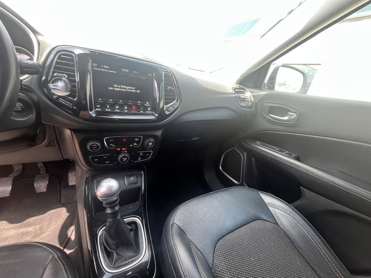 Jeep Compass 1.6 Multijet II 2WD Limited (12)