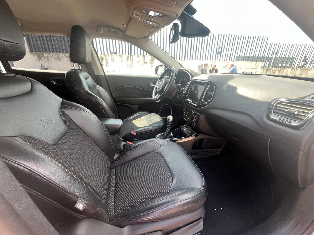 Jeep Compass 1.6 Multijet II 2WD Limited (13)