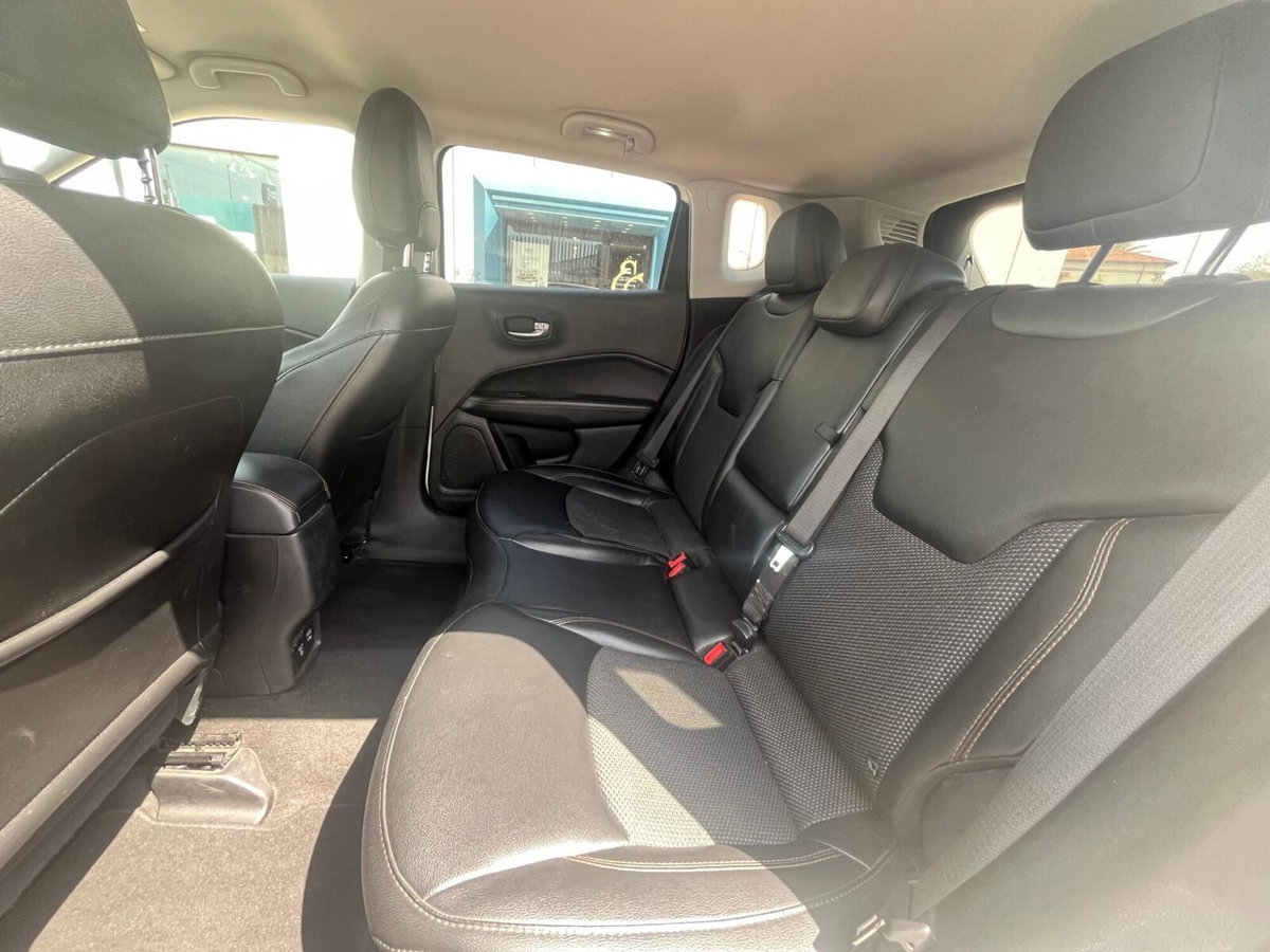 Jeep Compass 1.6 Multijet II 2WD Limited (15)