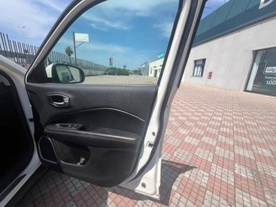Jeep Compass 1.6 Multijet II 2WD Limited (17)