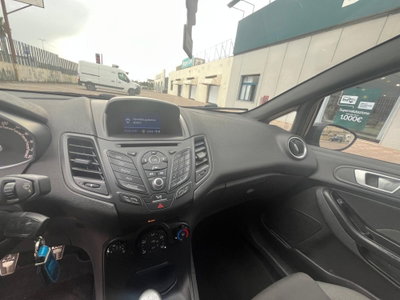 Ford Fiesta 1.5 TDCi 75CV 5 porte ST-Line (10)