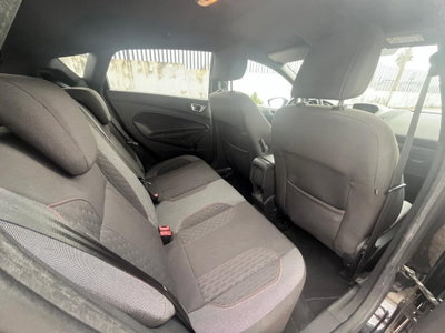 Ford Fiesta 1.5 TDCi 75CV 5 porte ST-Line (13)