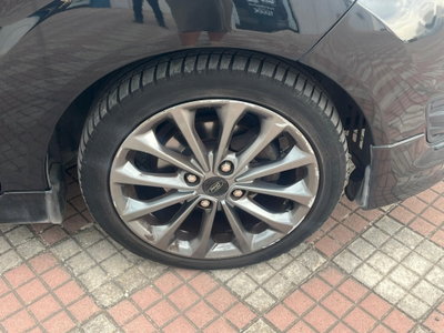 Ford Fiesta 1.5 TDCi 75CV 5 porte ST-Line (17)