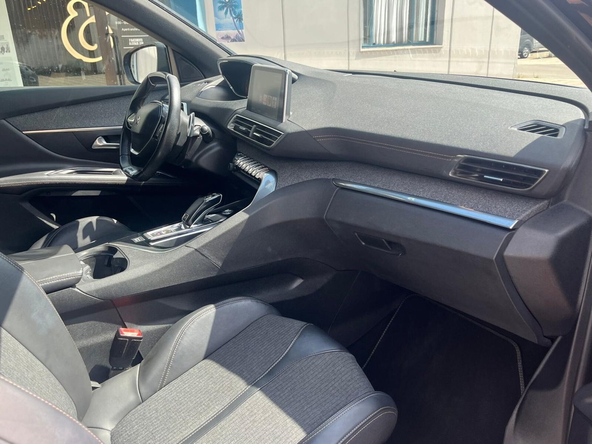 Peugeot 3008 BlueHDi 130 S&S EAT8 GT Line (14)
