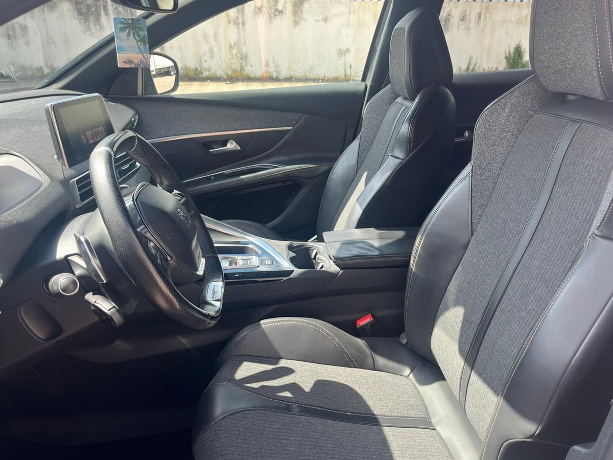 Peugeot 3008 BlueHDi 130 S&S EAT8 GT Line (15)