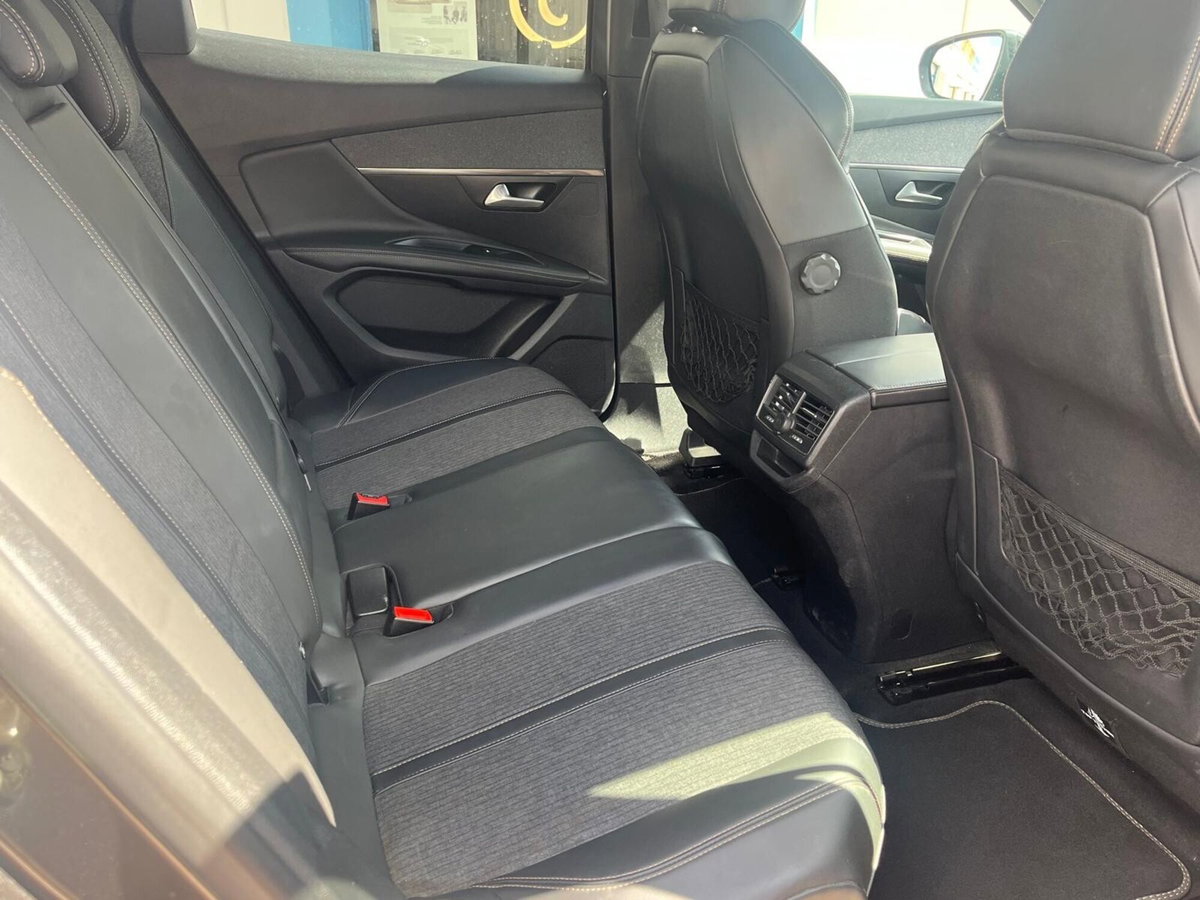 Peugeot 3008 BlueHDi 130 S&S EAT8 GT Line (17)