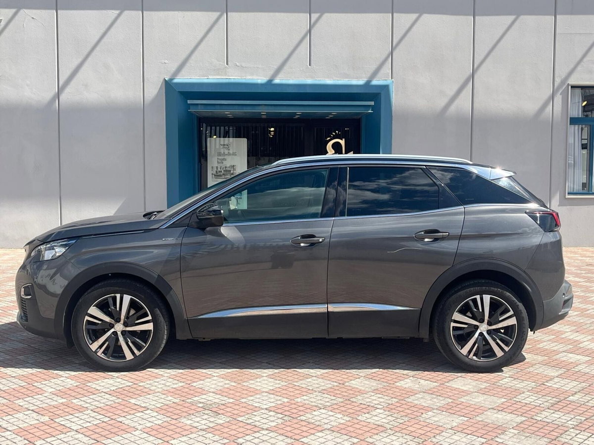 Peugeot 3008 BlueHDi 130 S&S EAT8 GT Line (3)