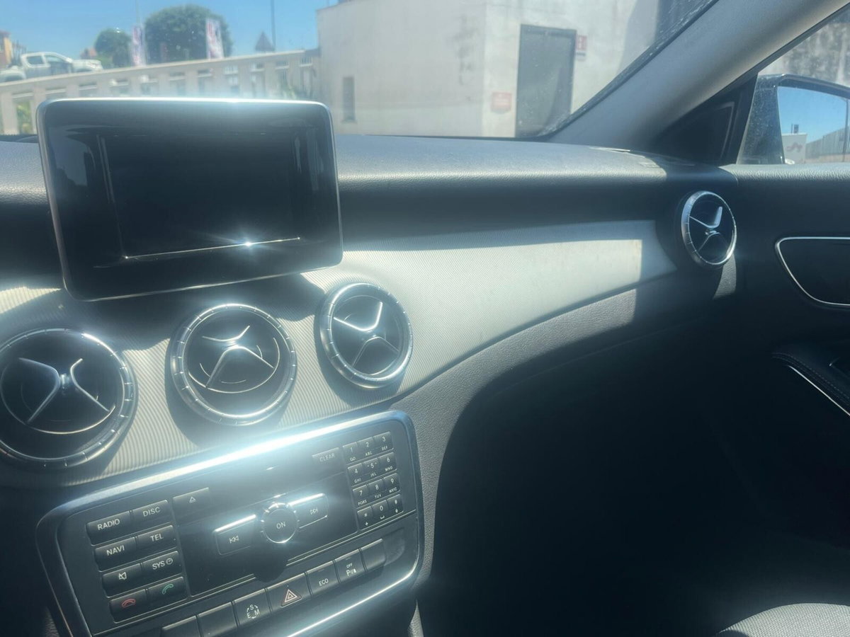 Mercedes-Benz CLA 200 CDI Executive (9)