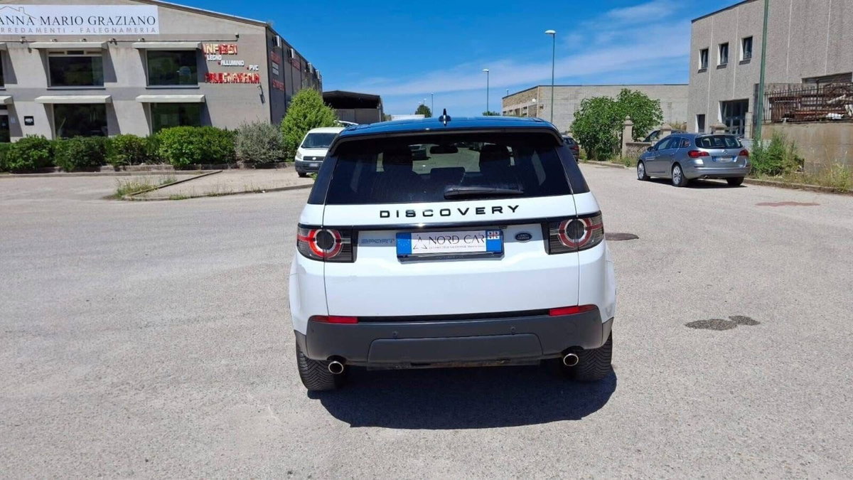 Land Rover Discovery Sport 2.0 TD4 150 CV Pure (7)