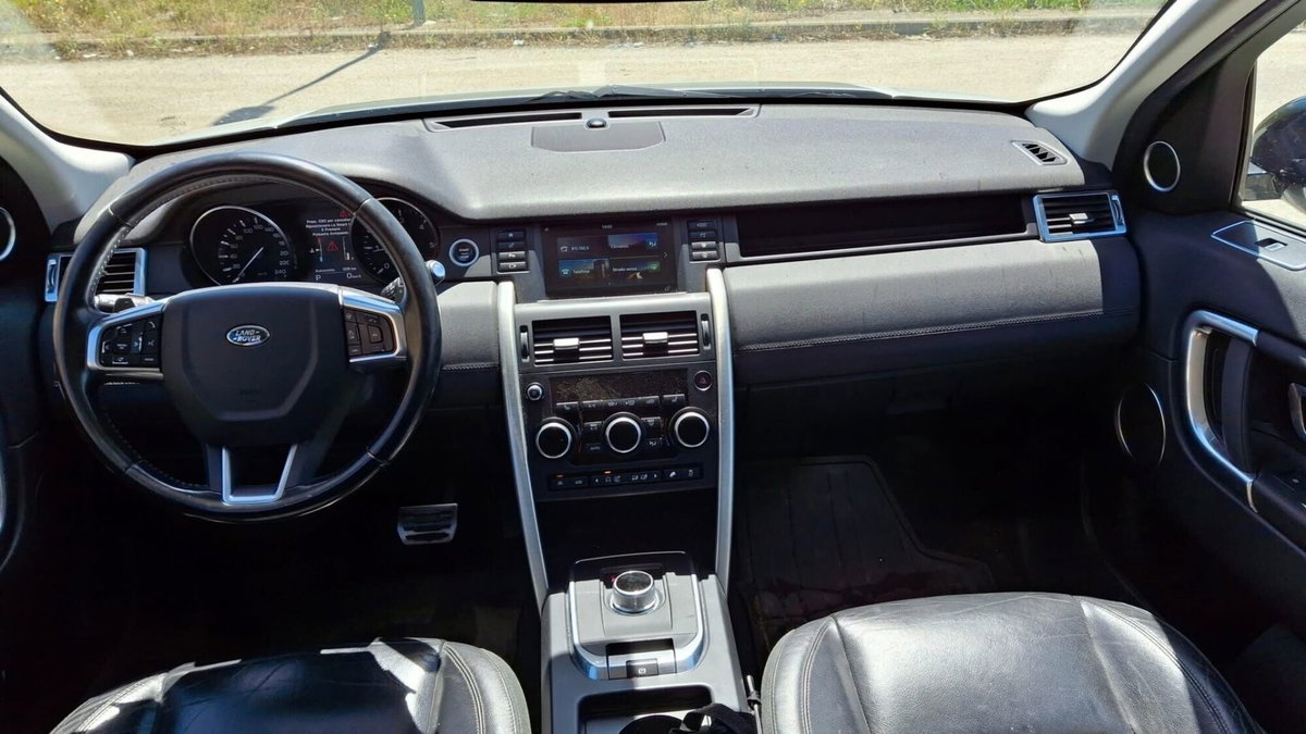 Land Rover Discovery Sport 2.0 TD4 150 CV Pure (8)